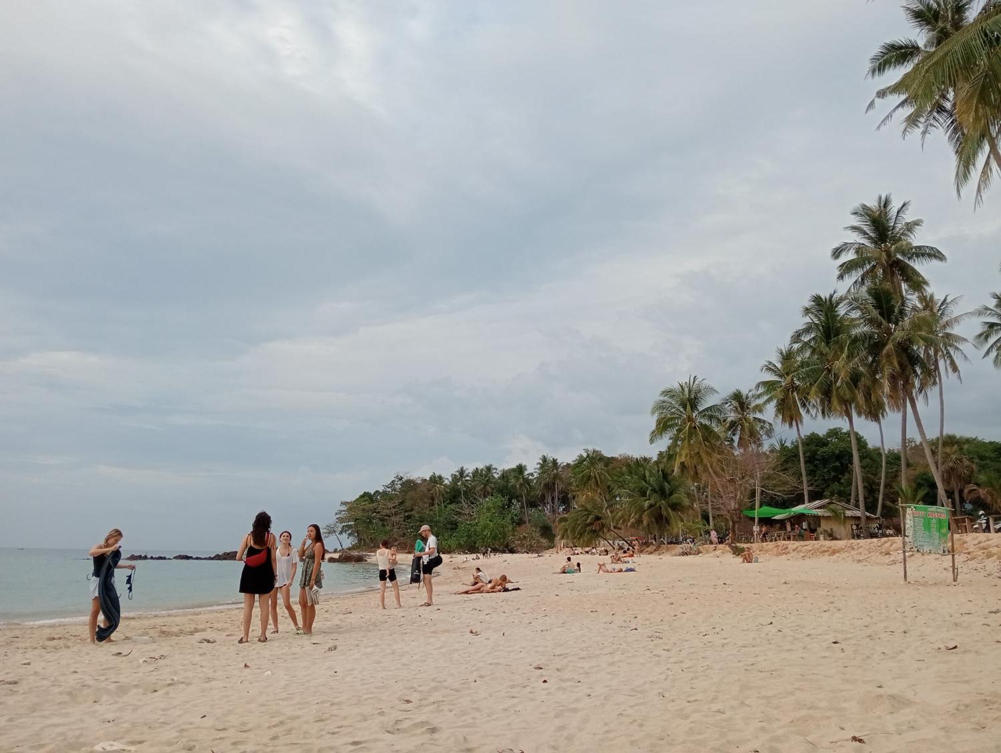 Lanta Beautiful Beach House 란타섬 외부 사진